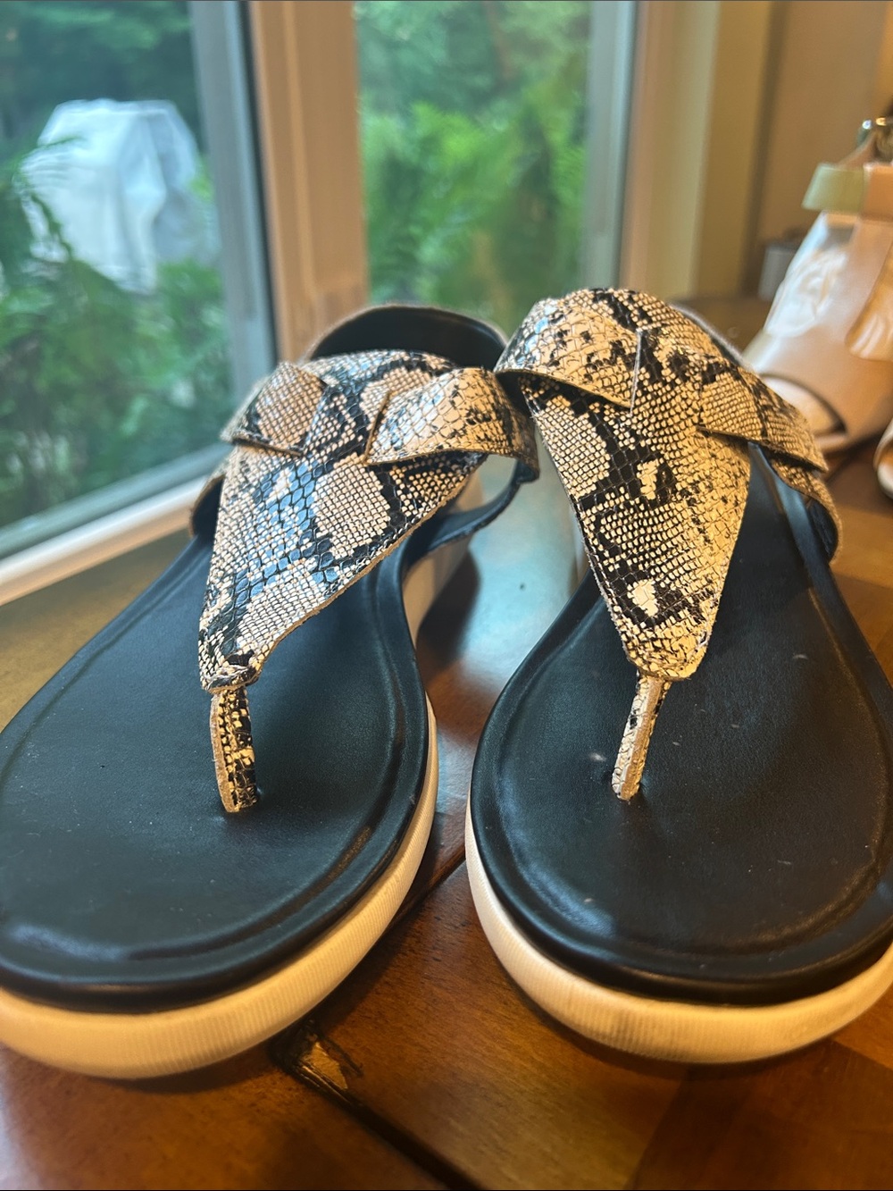 Naturalizer Snake-Print Thong Sandals in Black and Cream